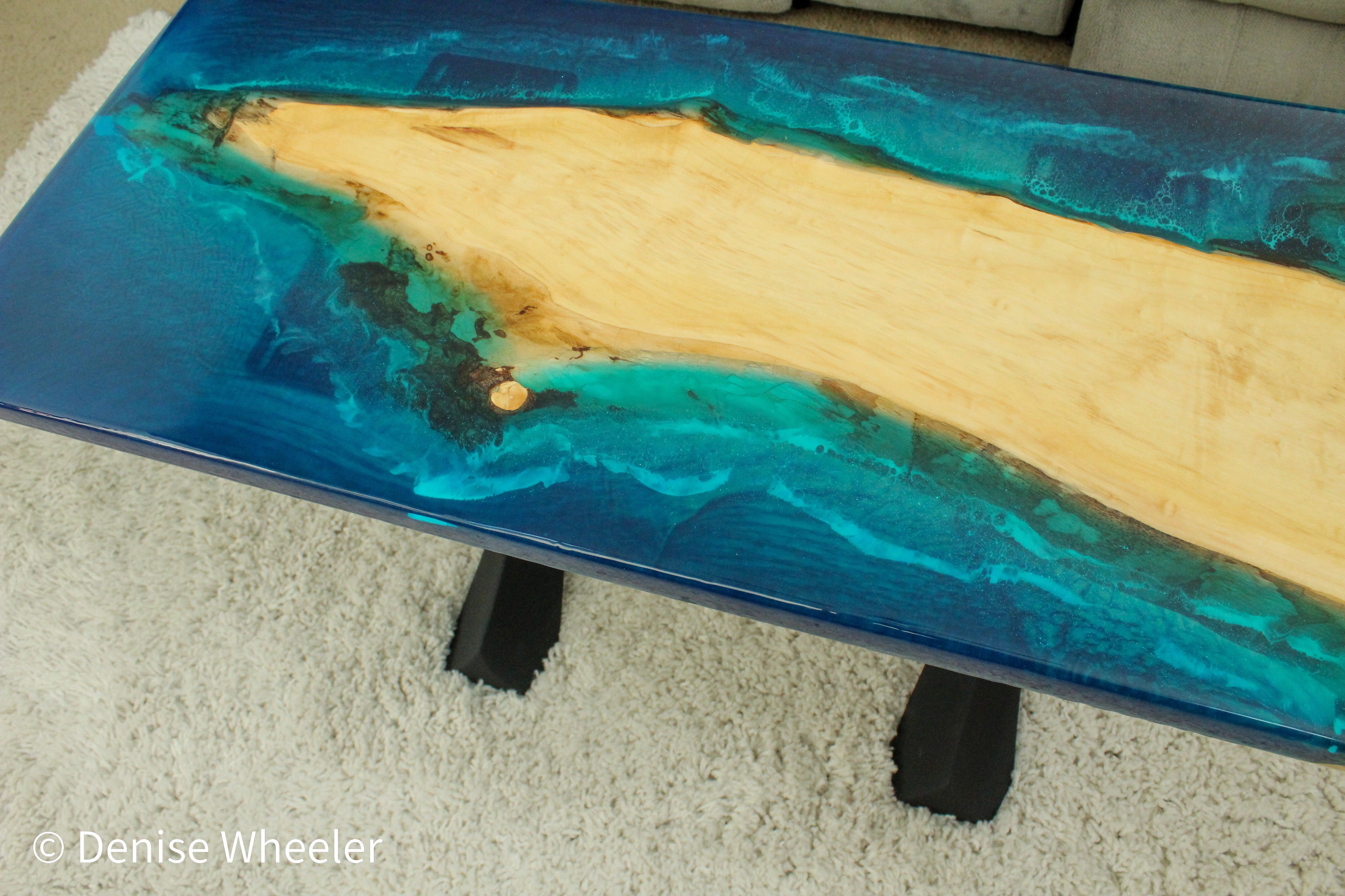 Island Ocean table